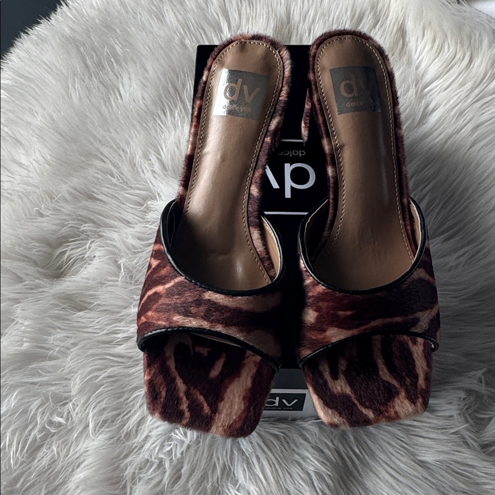 NEW LISTING! DV by Dolce Vita Brown Animal-Print Sandals - Picture 3 of 8
